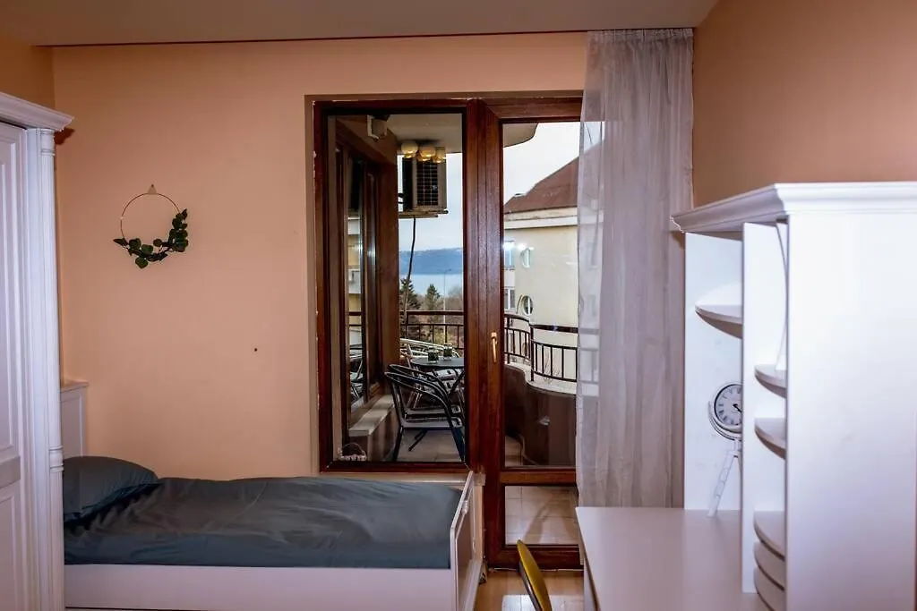 Sea View Apartment Next To Sea Garden And Beach Варна